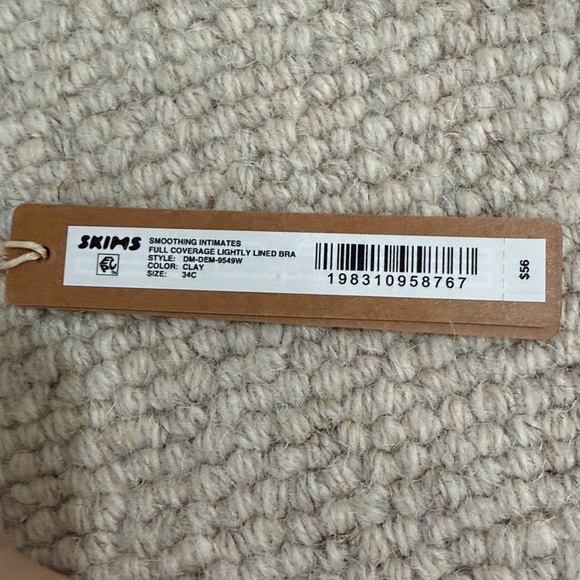 SKIMS Nude Comfort Bra - Picture 6 of 6